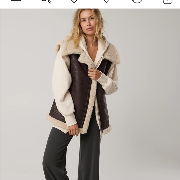 Aerie faux leather Sherpa vest - Picture 1 of 6